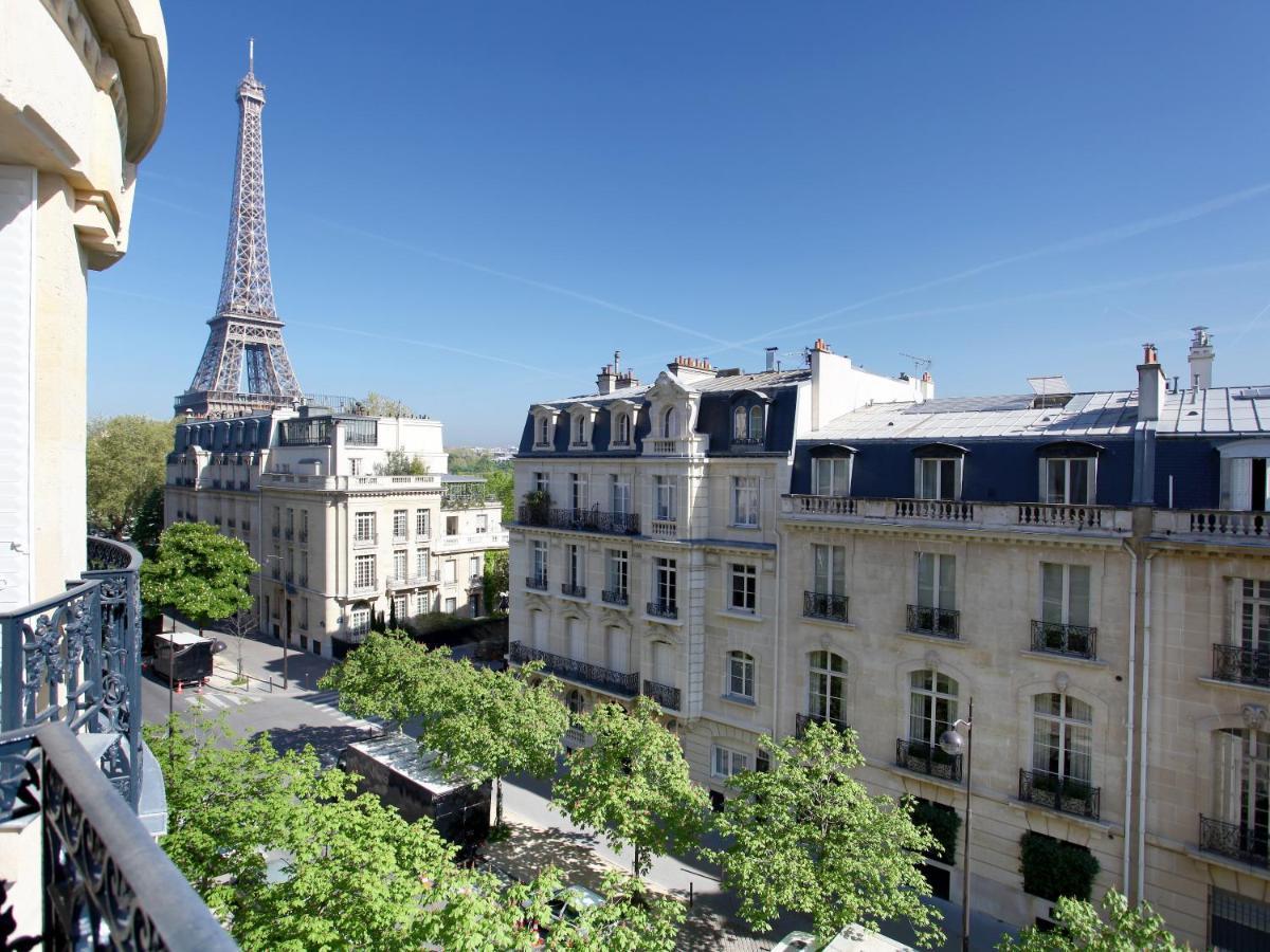 Outstanding 2 Bedrooms With A Terrific Eiffel Tower View ปารีส ภายนอก รูปภาพ